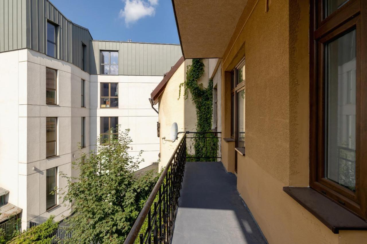 Apartment On Krupowki Street With Mountain View By Renters