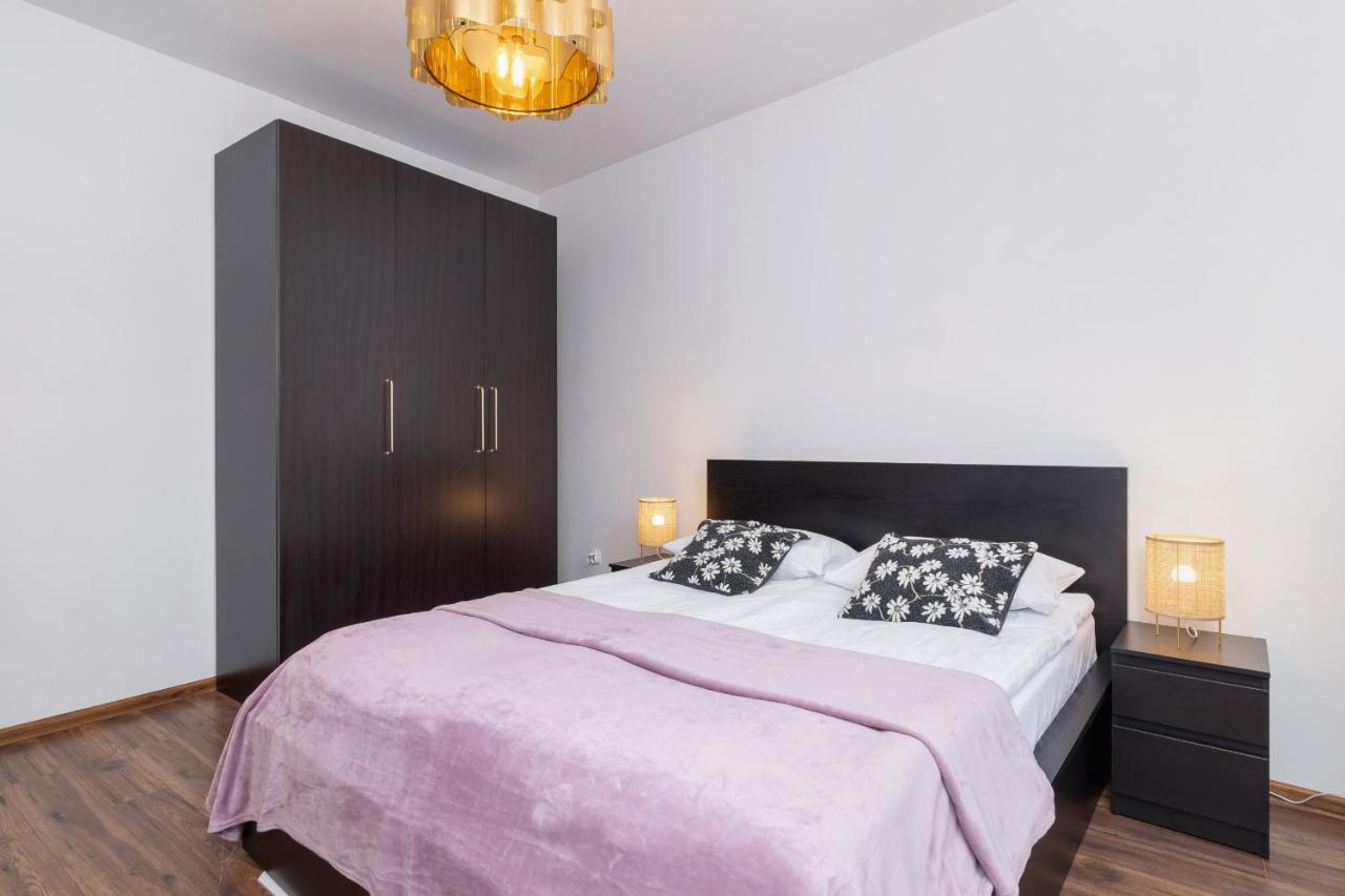 Apartment On Krupowki Street With Mountain View By Renters *