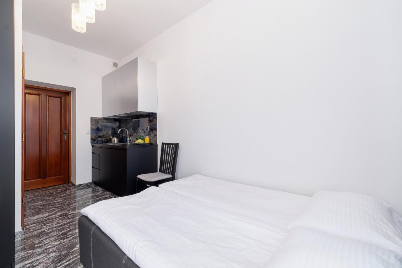 Apartment On Krupowki Street With Mountain View By Renters Zakopane