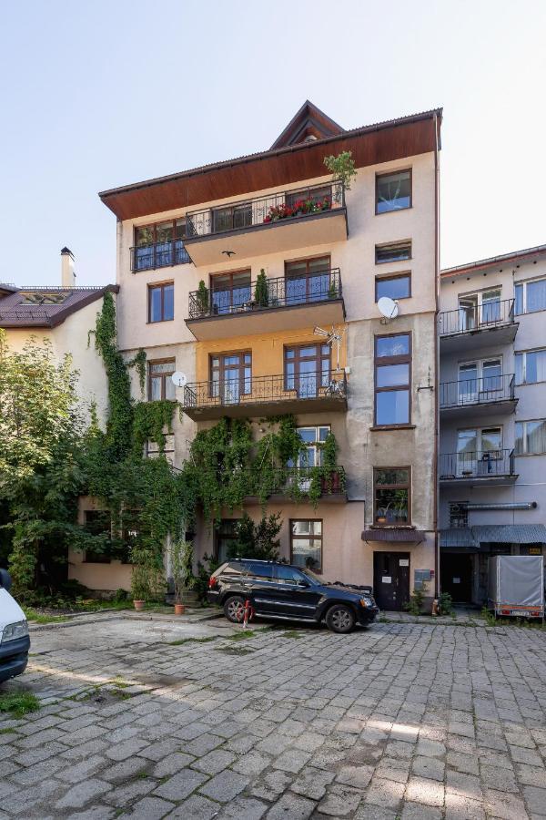 On Krupowki Street With Mountain View By Renters Zakopane