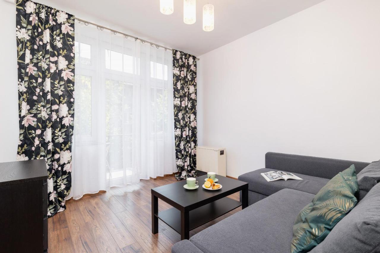 On Krupowki Street With Mountain View By Renters Apartment Zakopane
