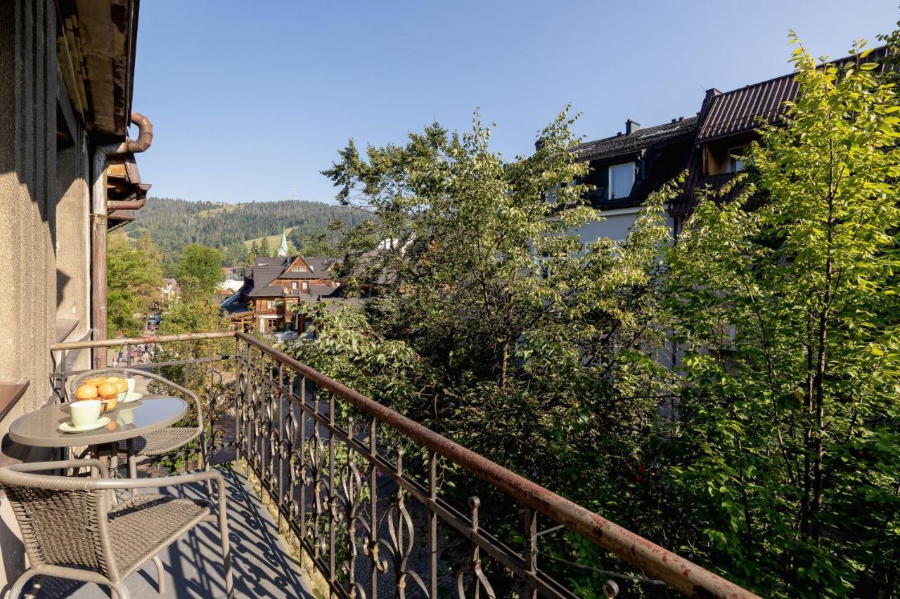 On Krupowki Street With Mountain View By Renters