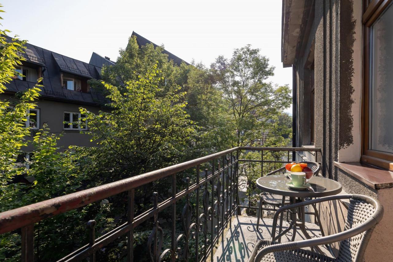 Apartment On Krupowki Street With Mountain View By Renters